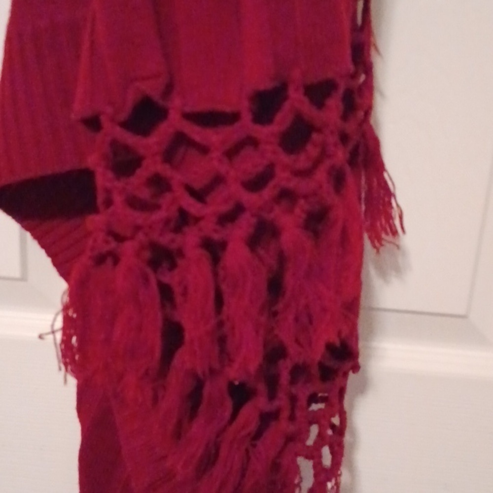 -- Red Knit Fringe Shawl/ Cardigan - Picture 4 of 5